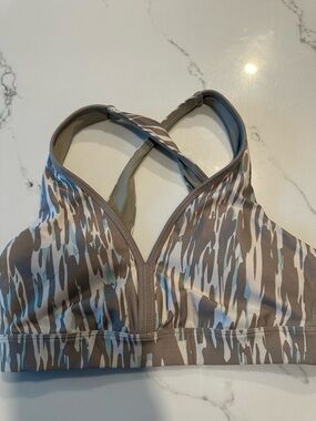 JoyLab Taupe & White Printed Crossback Sports Bra